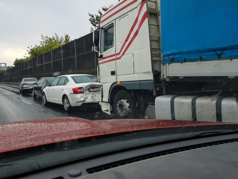 Memphis Truck Accident Lawyers | Ben Crump